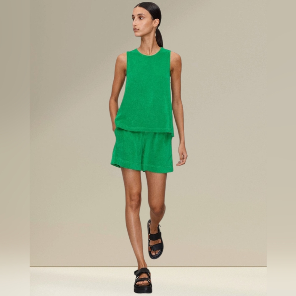 ME+EM Vibrant Green Women's High Waist Shorts & Tank